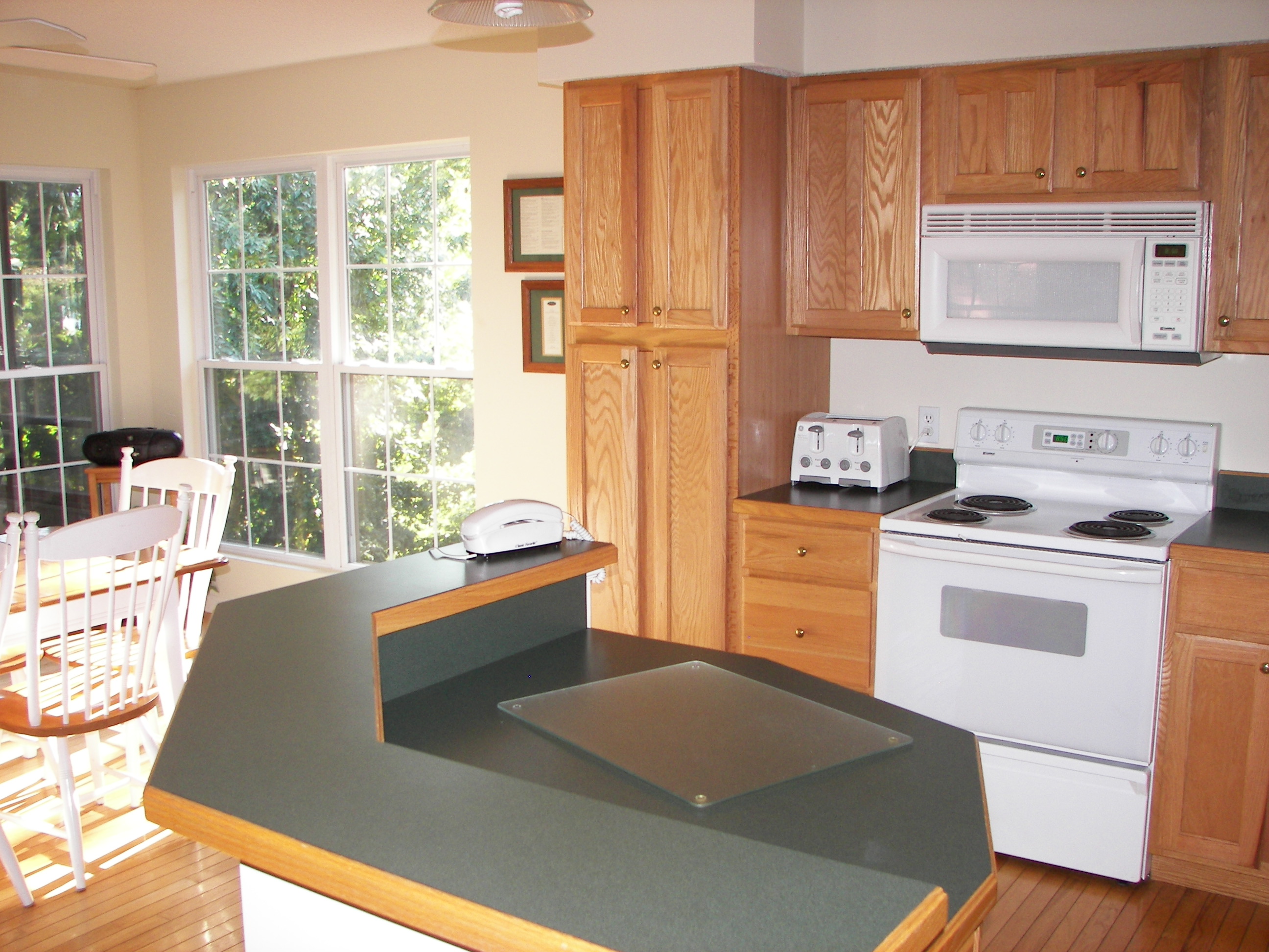 CoC-Updated-Photos/CoC-KitchenStove.jpg